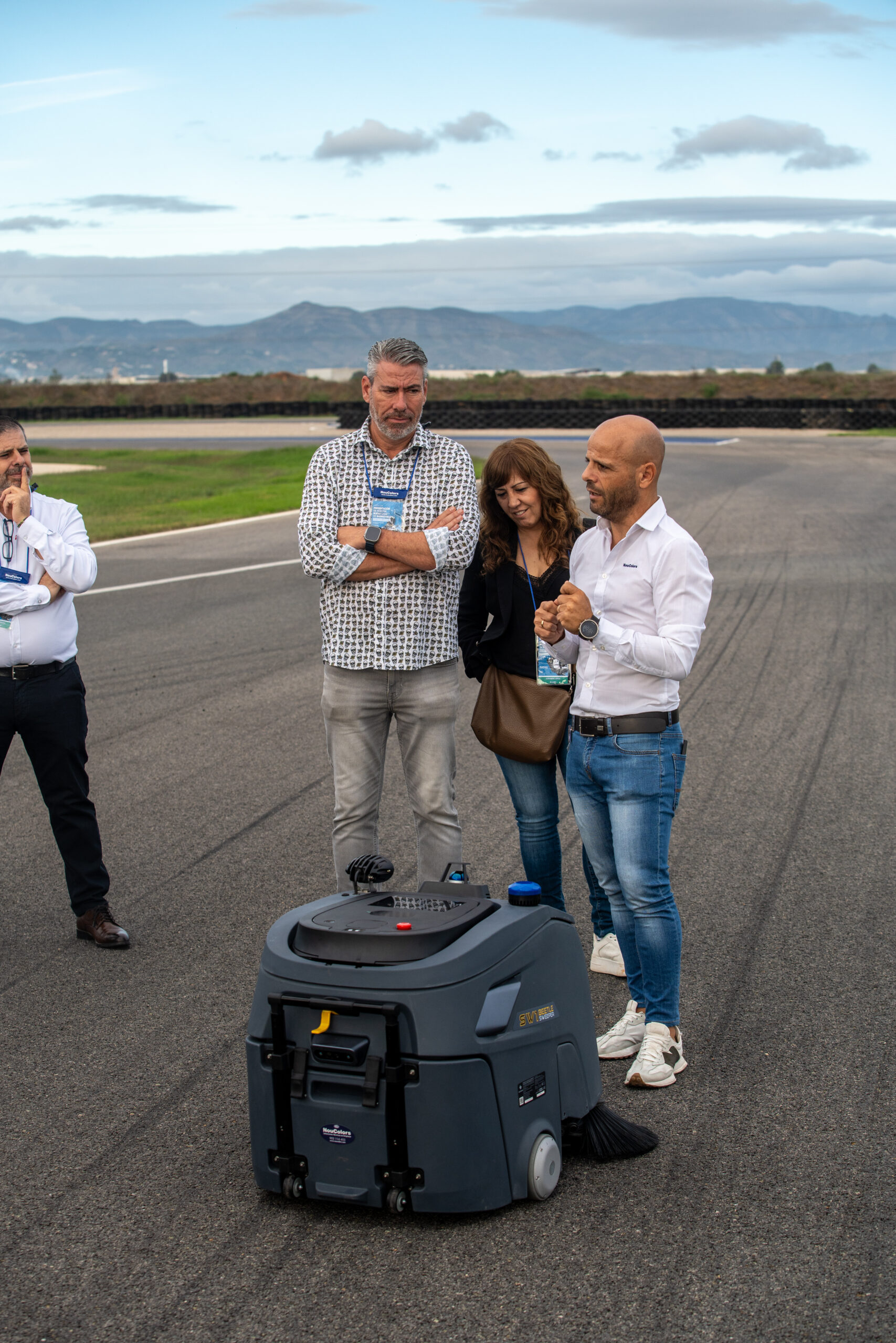 Barredoras industriales en el Circuito Martínez Aspar. Demostraciones, pruebas en pista y muchas ganas de compartir. CXK00039 scaled - Barredoras industriales en el Circuito Martínez Aspar. Demostraciones, pruebas en pista y muchas ganas de compartir.