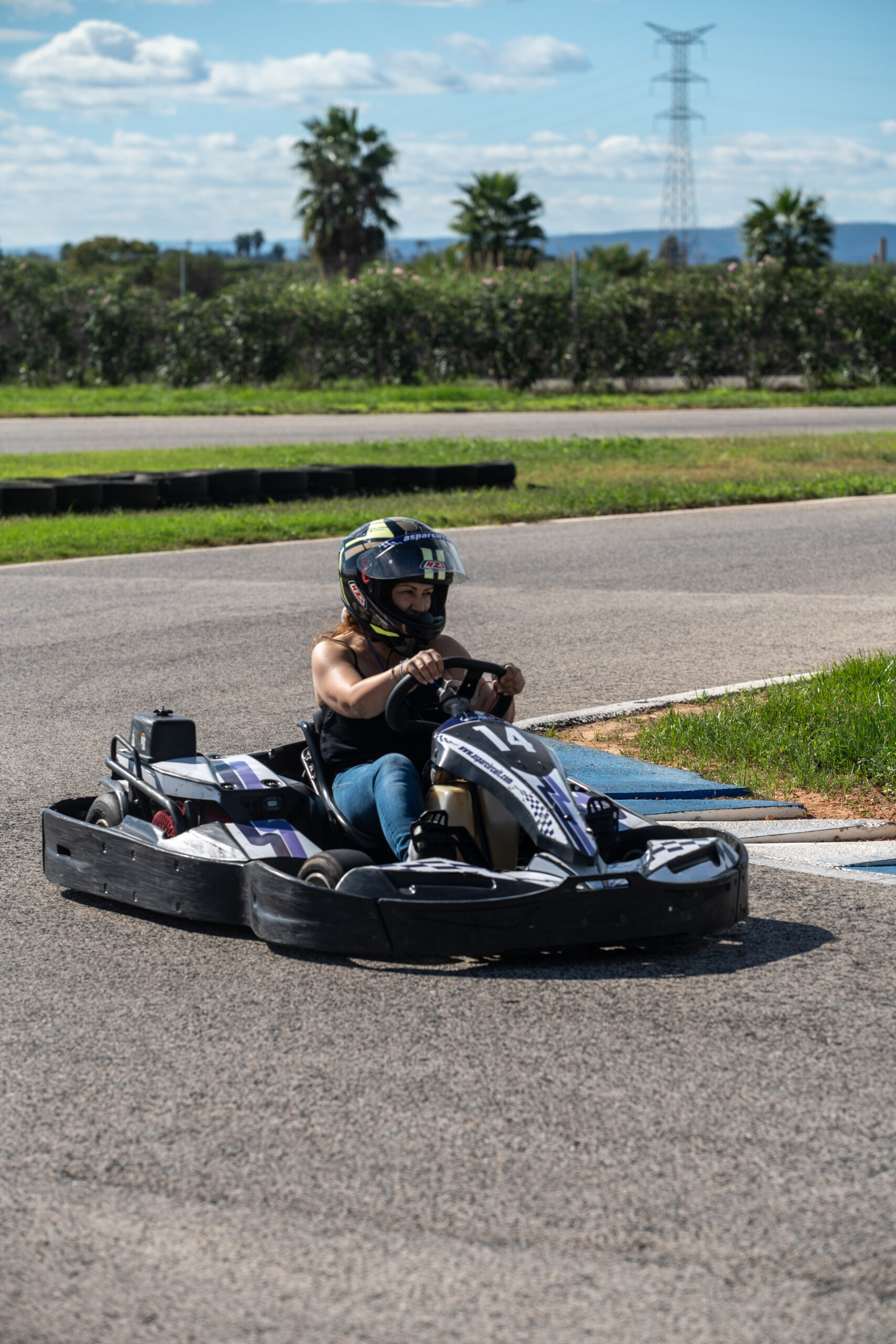 Barredoras industriales en el Circuito Martínez Aspar. Demostraciones, pruebas en pista y muchas ganas de compartir. CXK00265 scaled - Barredoras industriales en el Circuito Martínez Aspar. Demostraciones, pruebas en pista y muchas ganas de compartir.