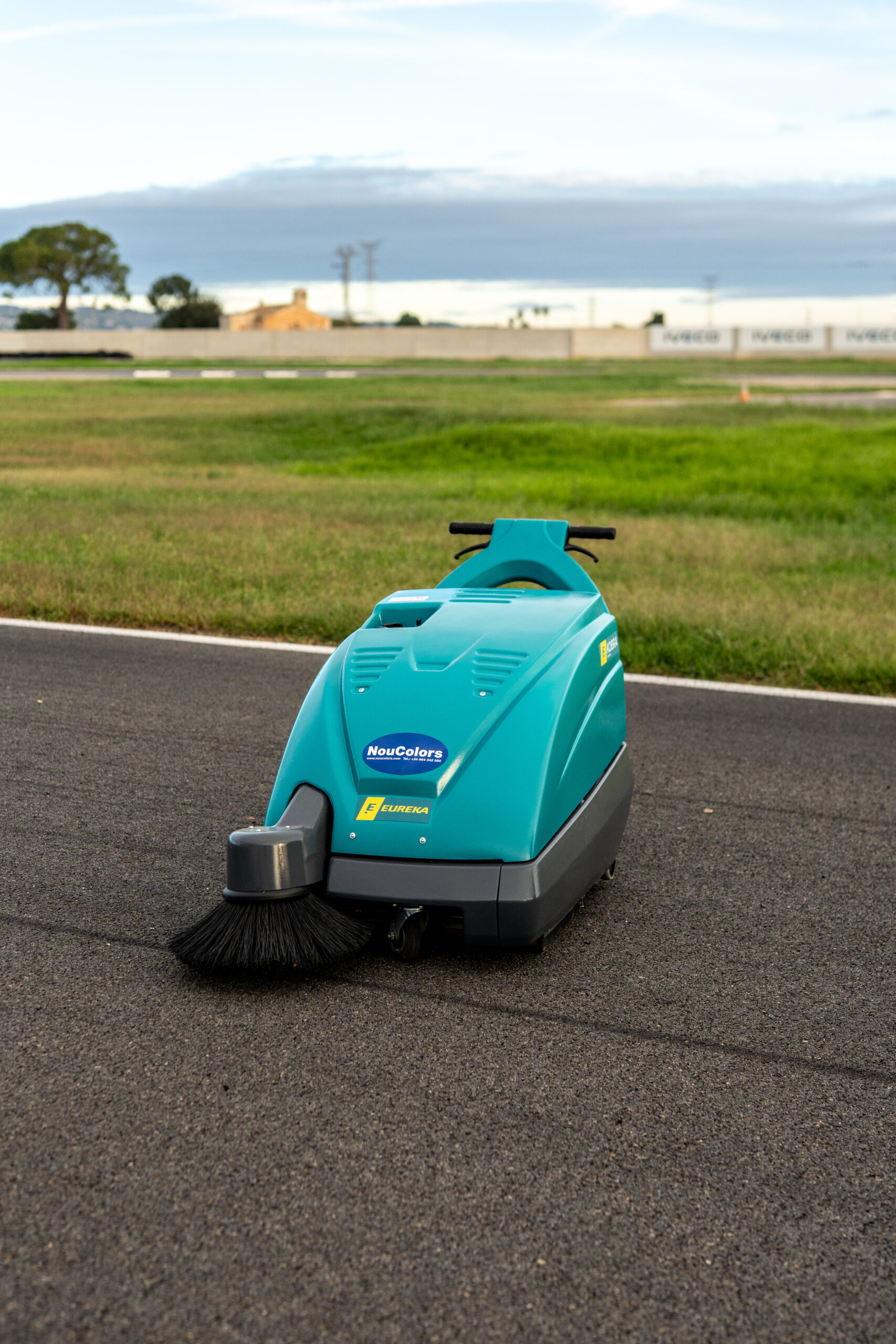 Barredoras industriales en el Circuito Martínez Aspar. Demostraciones, pruebas en pista y muchas ganas de compartir. CXK09882 scaled - Barredoras industriales en el Circuito Martínez Aspar. Demostraciones, pruebas en pista y muchas ganas de compartir.