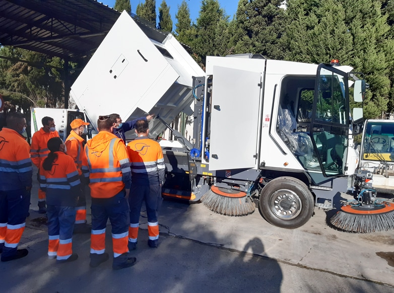 Máquinas de limpieza viaria en Alzira